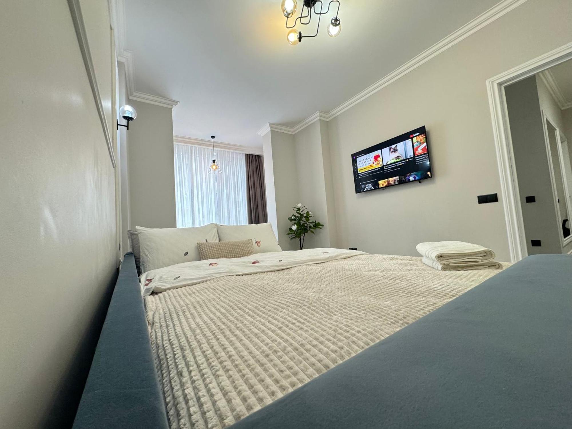 Two Bedroom Apartment In The Center, With Parking, Address Avram Iancu 32 Kischinau Exterior foto