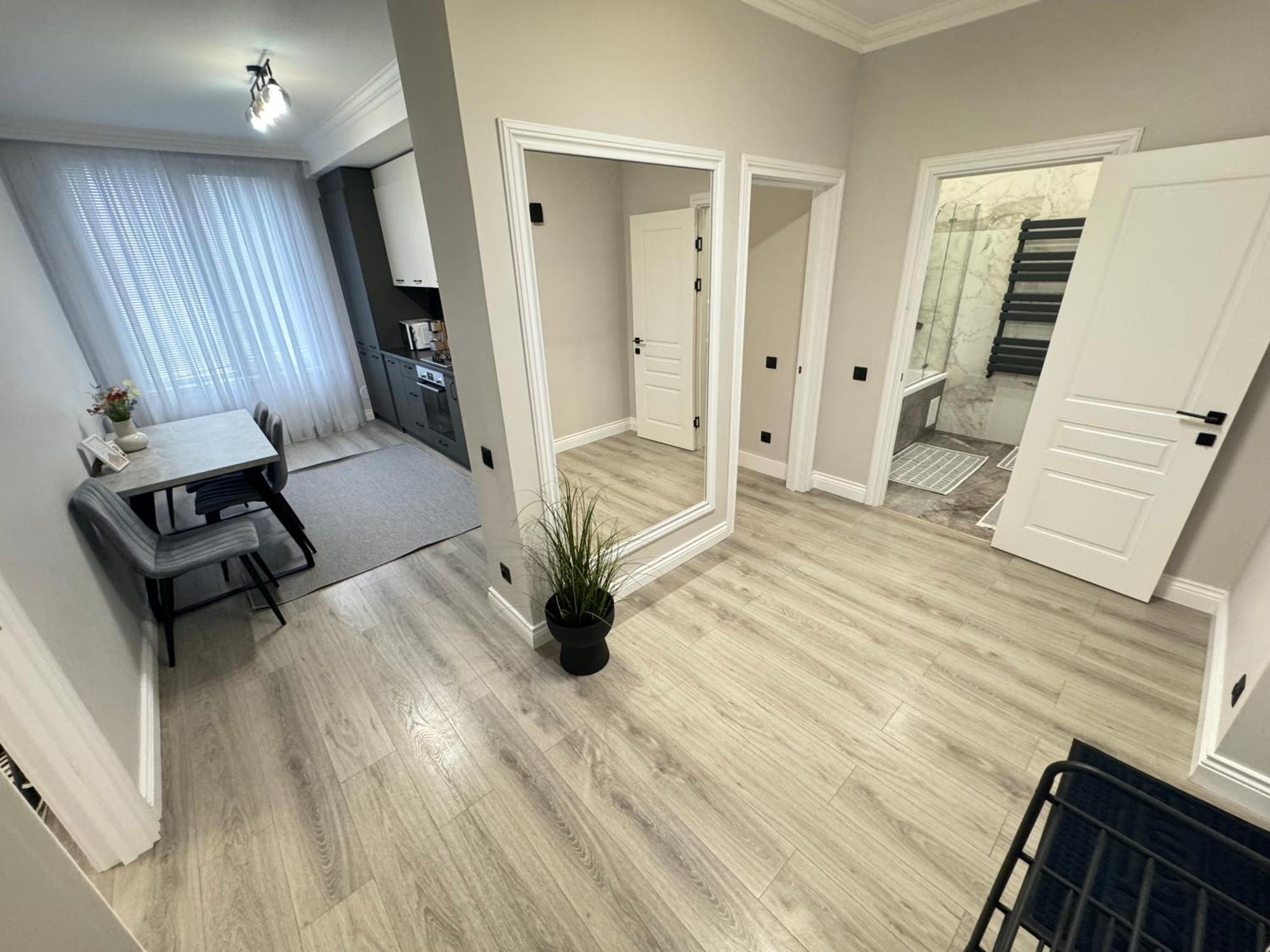 Two Bedroom Apartment In The Center, With Parking, Address Avram Iancu 32 Kischinau Exterior foto