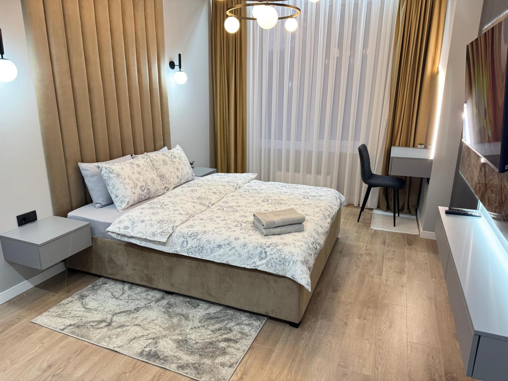 Two Bedroom Apartment In The Center, With Parking, Address Avram Iancu 32 Kischinau Exterior foto