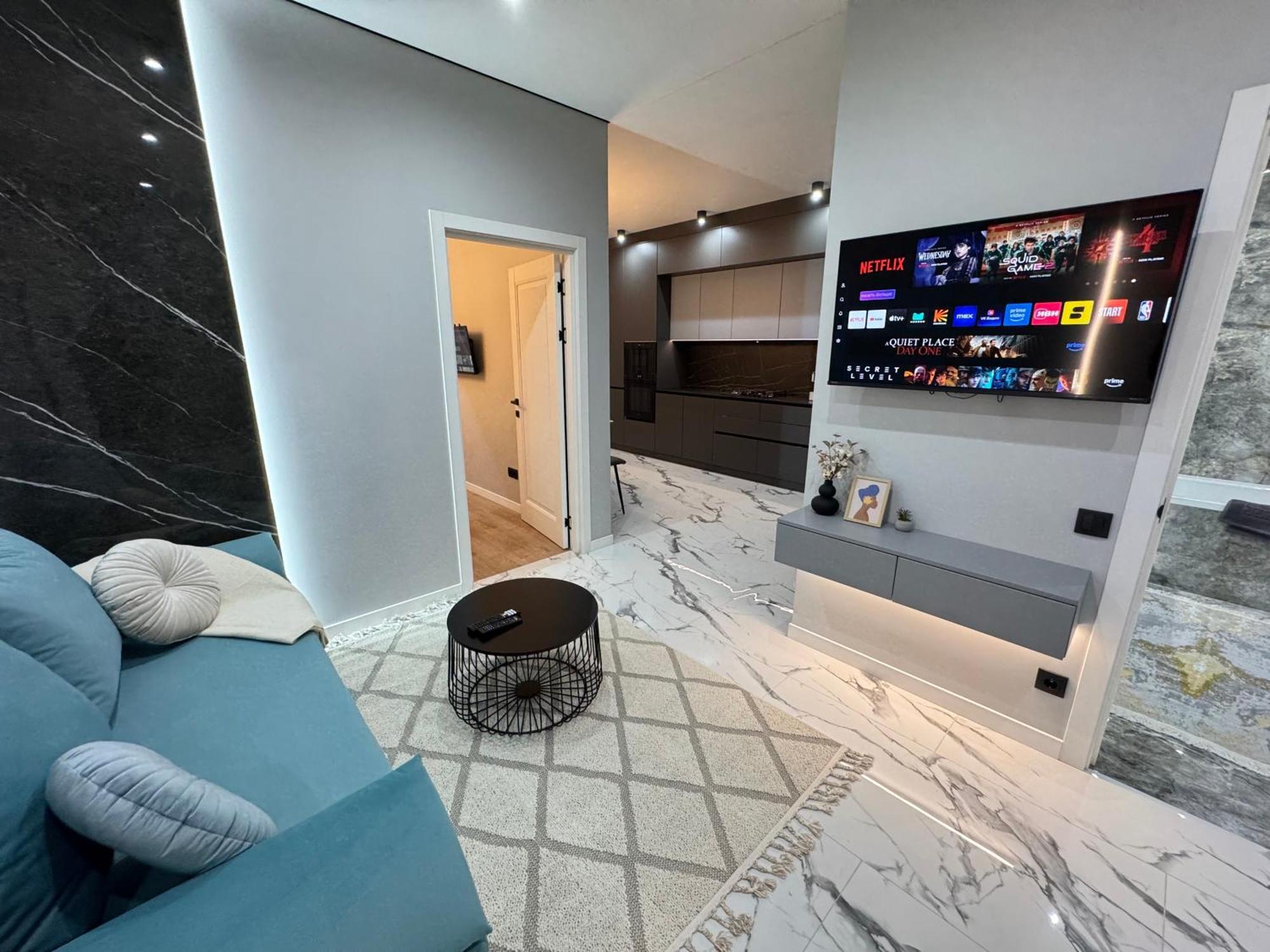 Two Bedroom Apartment In The Center, With Parking, Address Avram Iancu 32 Kischinau Exterior foto