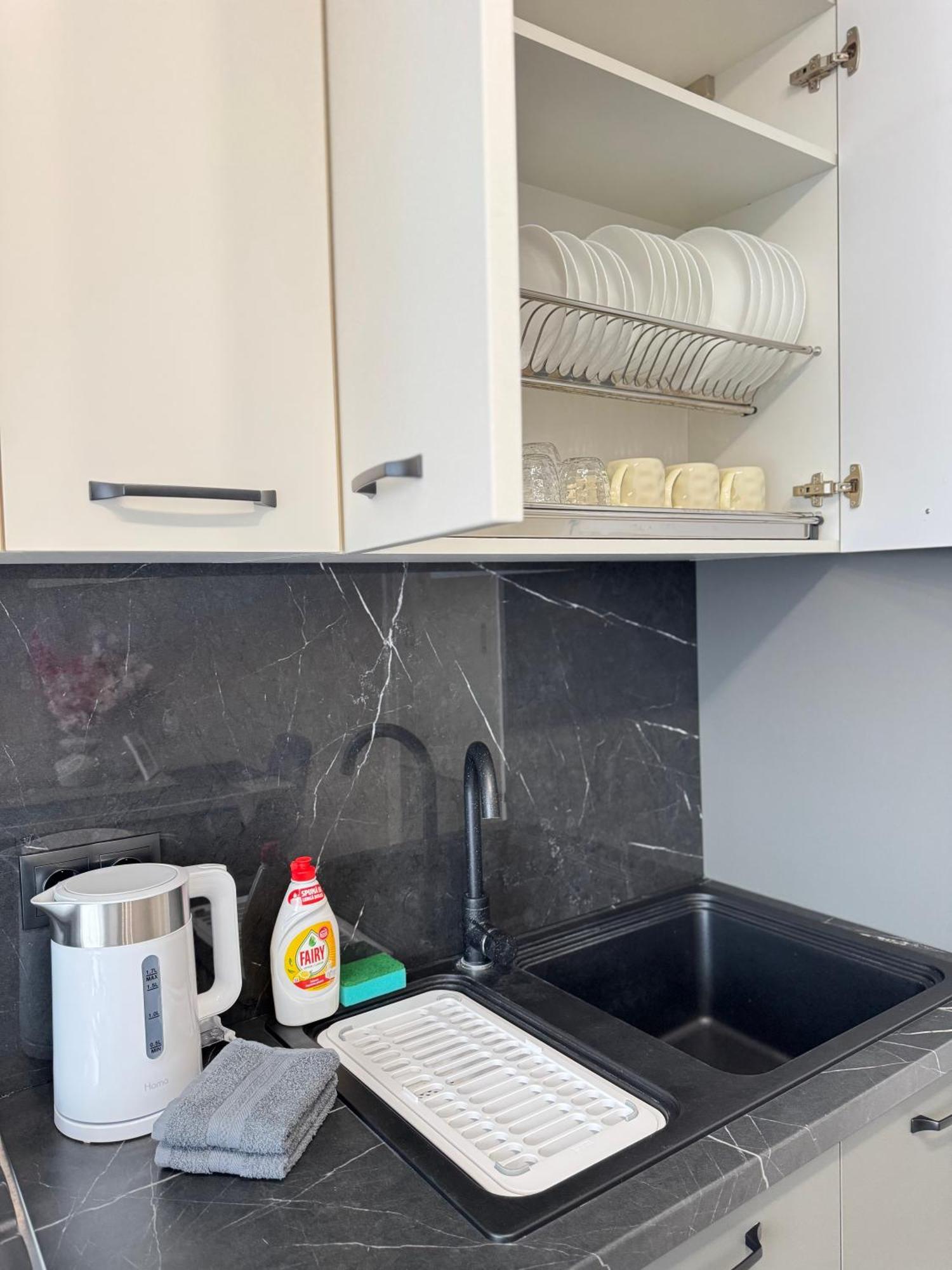 Two Bedroom Apartment In The Center, With Parking, Address Avram Iancu 32 Kischinau Exterior foto