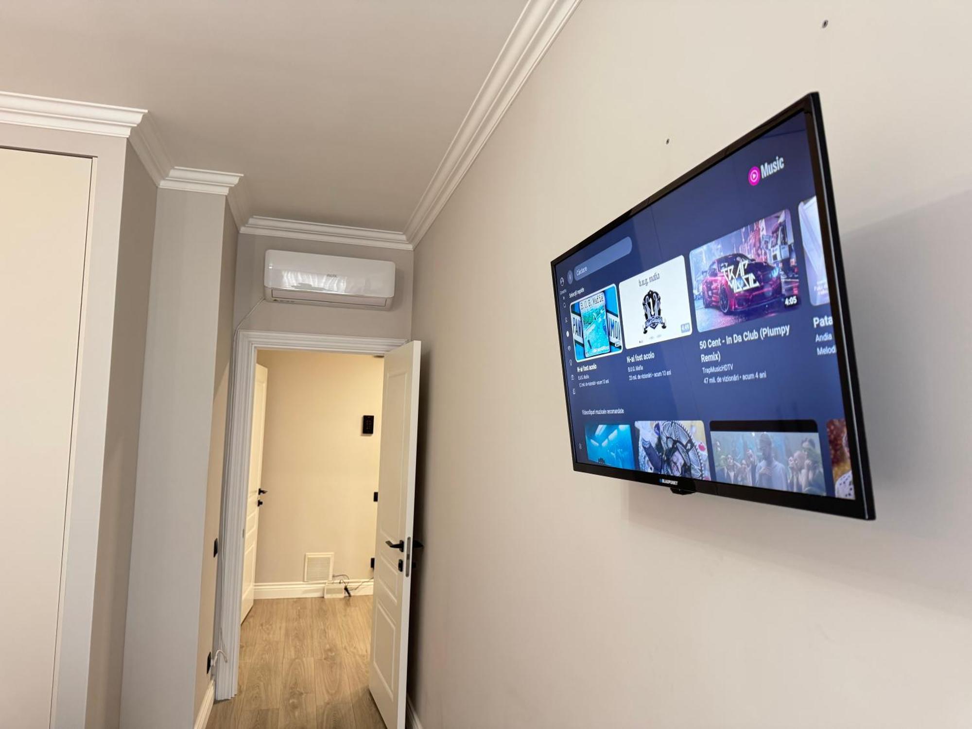 Two Bedroom Apartment In The Center, With Parking, Address Avram Iancu 32 Kischinau Exterior foto