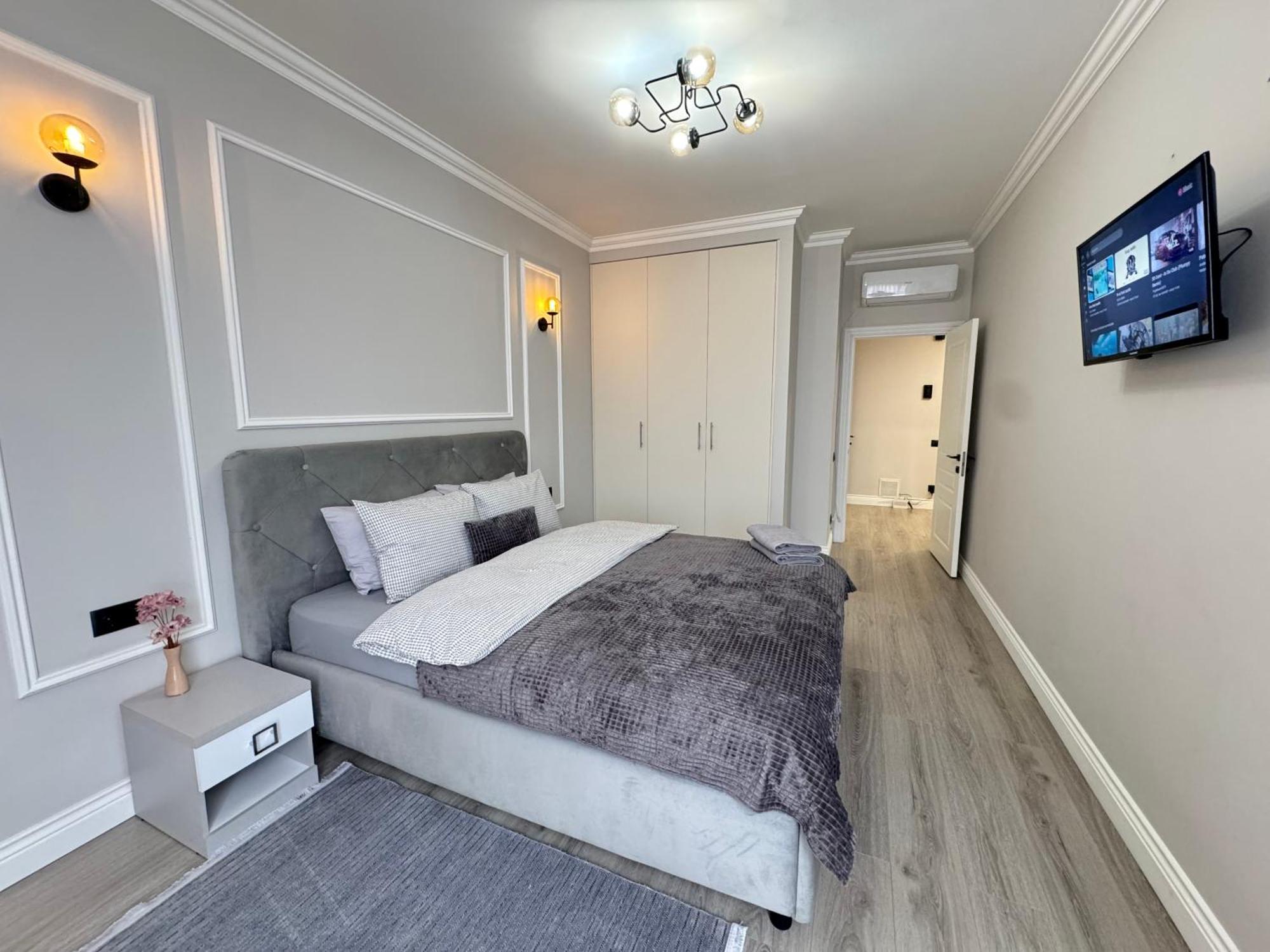 Two Bedroom Apartment In The Center, With Parking, Address Avram Iancu 32 Kischinau Exterior foto